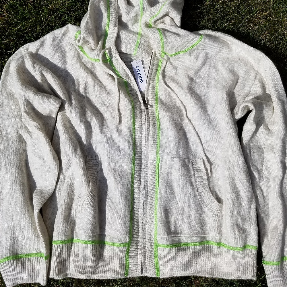 Hooded sweater